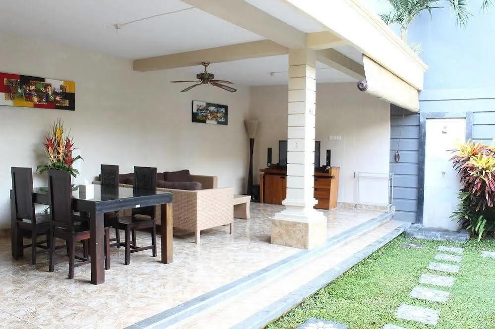 فندق Oyo 772 Bali Krisna Seminyak